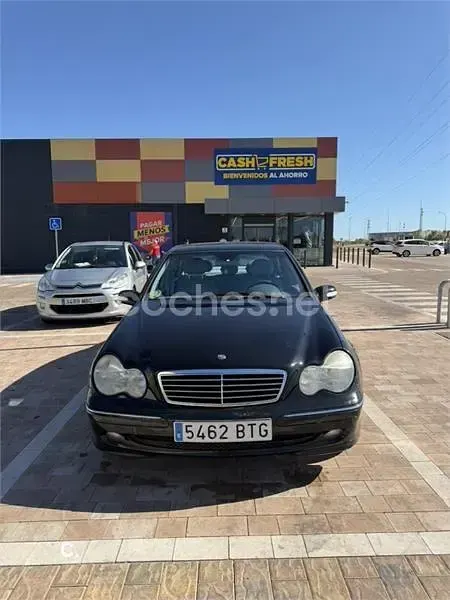 Usado Mercedes C200 Avantgarde 163 CV (119 kW) 2002 Negro Berlina