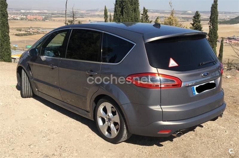 Usado Ford S-MAX Titanium S 200 CV (147 kW) 2014 Gris / plata Monovolumen