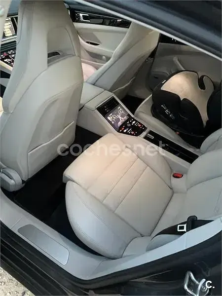 Usado Porsche Panamera 4S 422 CV (310 kW) 2016 Gris / plata Utilitario