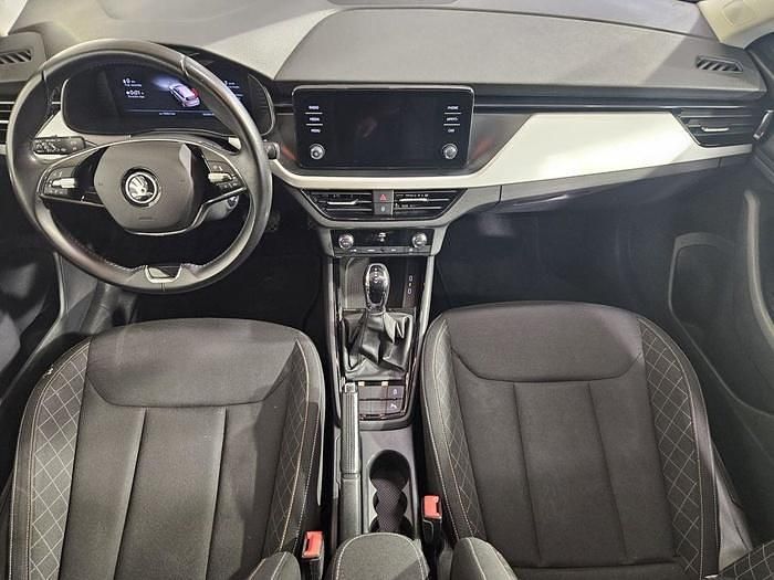 Usado Skoda Kamiq 110 CV (80 kW) 2022 Blanco SUV