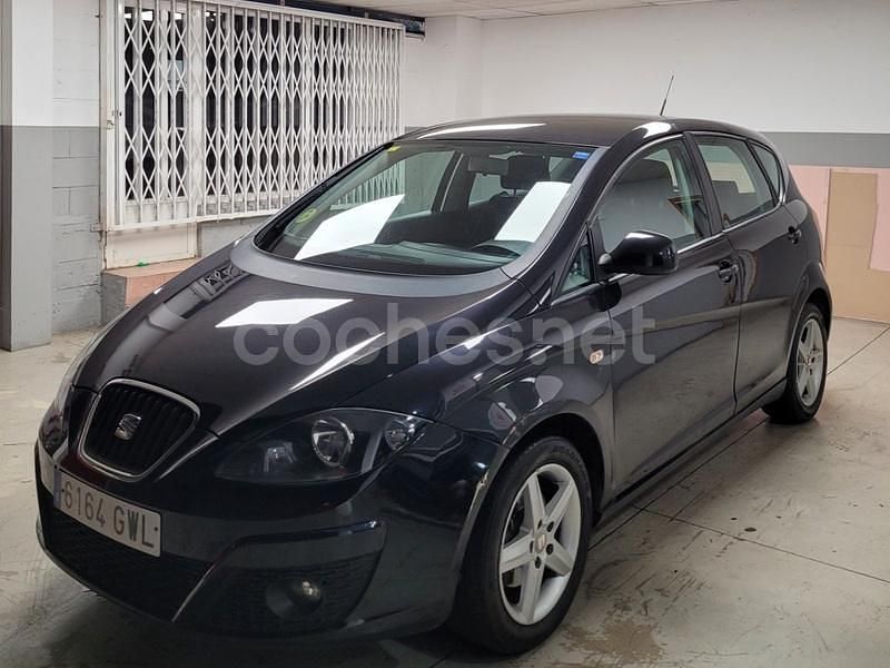 Negro Usado 2010 Seat Altea Ecomotive Monovolumen | 3300 € (Super precio) - Imagen 1/4