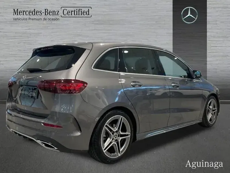 Usado Mercedes B200 150 CV (110 kW) 2025 Gris / plata Utilitario