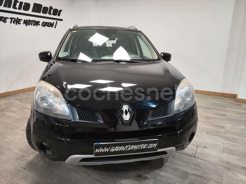 Usado Renault Koleos Privilege 150 CV (110 kW) 2010 Negro SUV