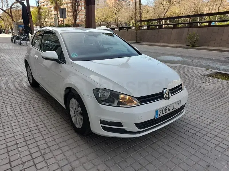 Usado VW Golf VII Advance 110 CV (80 kW) 2016 Blanco Berlina