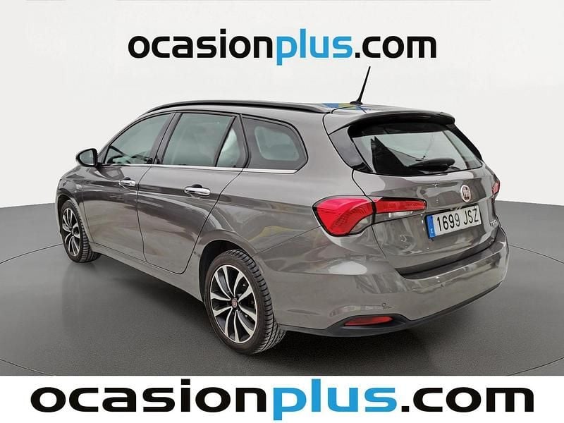 Usado Fiat Tipo Lounge 120 CV (88 kW) 2016 Gris Familiar