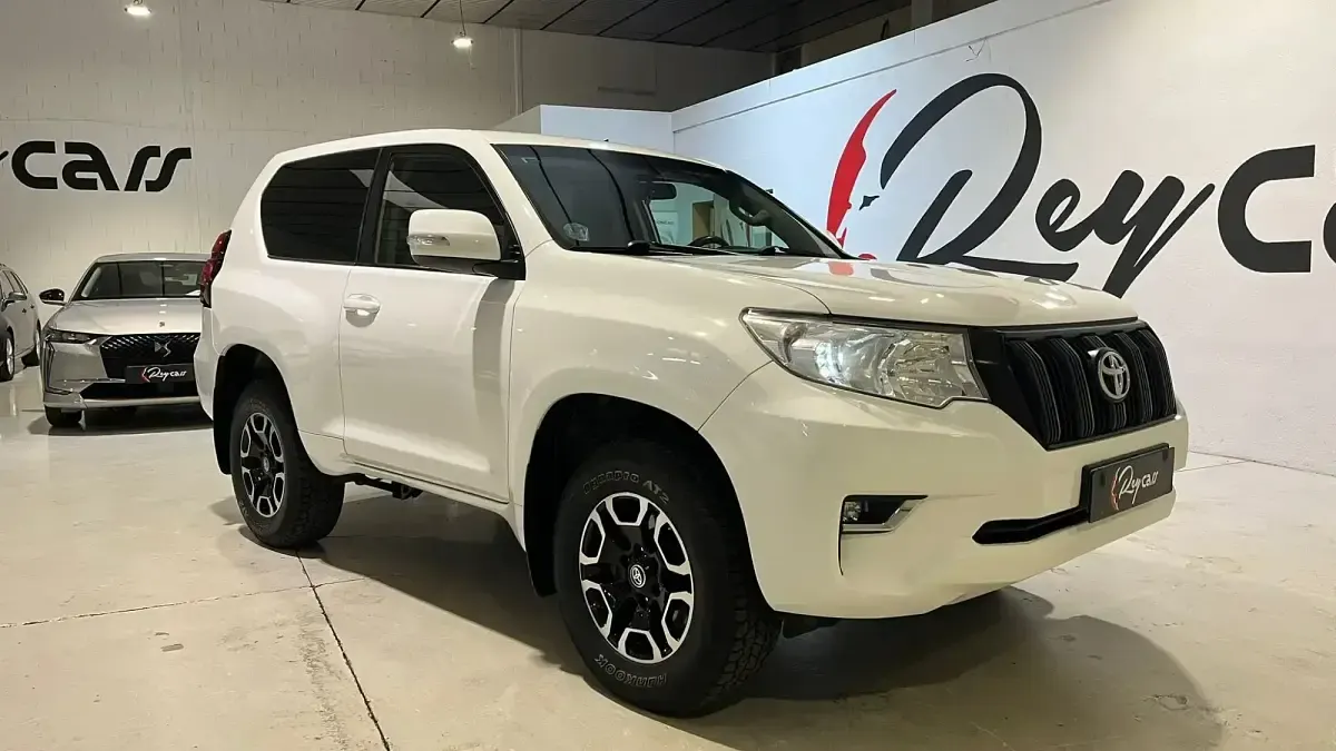 Begagnad Toyota Land Cruiser 177 HK (130 kW) 2019 Vit SUV