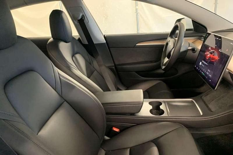Usado Tesla Model 3 Standard Range 239 kW (325 CV) 2022 Blanco Berlina
