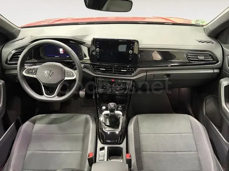 Usado VW T-Roc 115 CV (84 kW) 2025 Rojo SUV