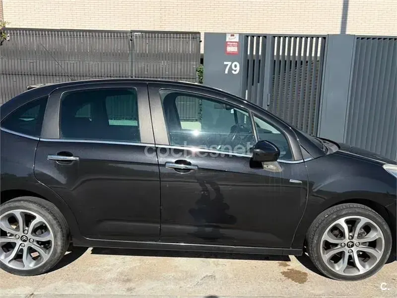 Usado Citroën C3 SELECTION 92 CV (67 kW) 2010 Negro Berlina