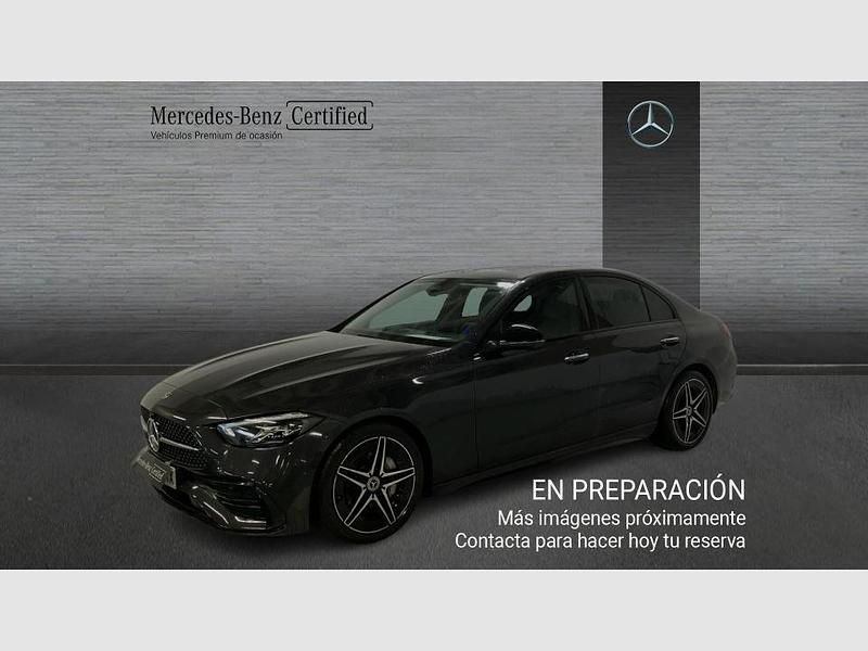Usado Mercedes C200 AMG line 163 CV (119 kW) 2023 Gris grafito (metalizado) Berlina