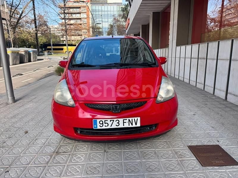 Usado Honda Jazz LS 83 CV (61 kW) 2007 Granate Utilitario