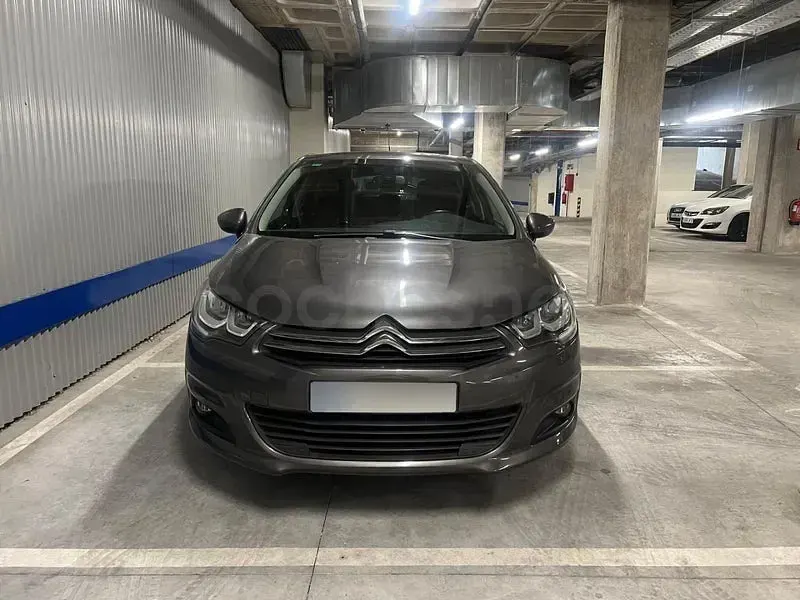 Usado Citroën C4 Live 110 CV (80 kW) 2017 Gris / plata Berlina