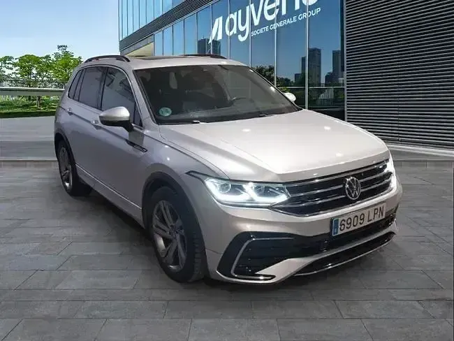 Usado VW Tiguan R-line 150 HP (110 kW) 2021 Prateado SUV