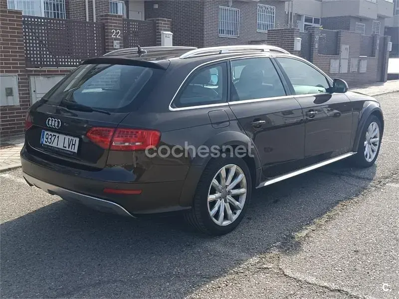 Usado Audi A4 Allroad 170 CV (125 kW) 2010 Marrón Familiar