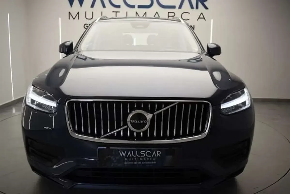 Usado Volvo XC90 Momentum 235 CV (172 kW) 2023 Blanco SUV