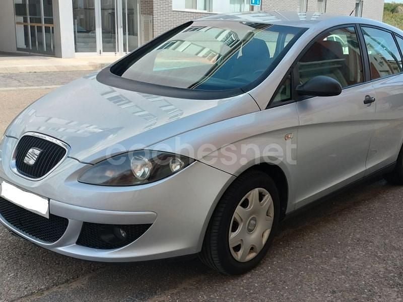 Gris / plata Usado 2008 Seat Toledo Reference Berlina | 4999 € (Precio justo) - Imagen 1/4