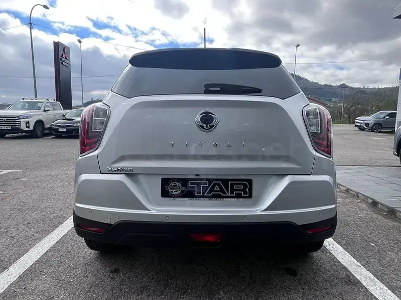 Usado SsangYong Tivoli Limited 136 CV (100 kW) 2020 Gris / plata SUV