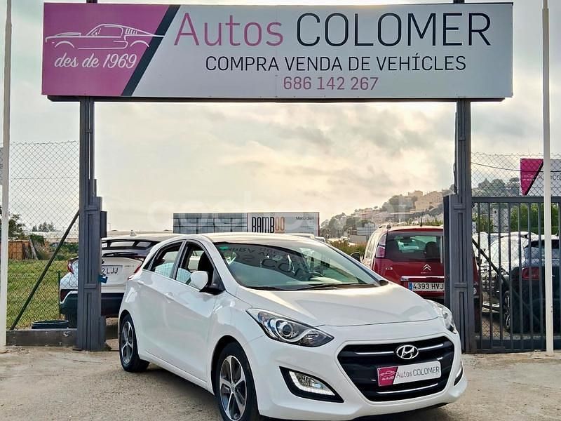 Blanco Usado 2015 Hyundai i30 Berlina | 9800 € (Precio justo) - Imagen 1/4