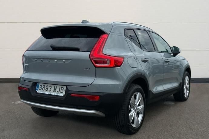 Usado Volvo XC40 Core 165 CV (121 kW) 2023 Gris SUV