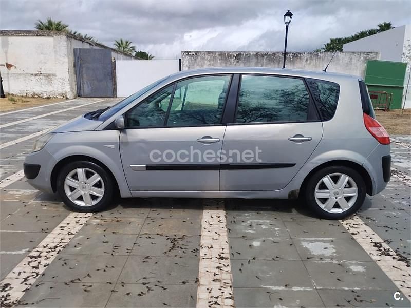 Gris / plata Usado 2004 Renault Scénic II Dynamique Monovolumen | 900 € (Super precio) - Imagen 1/4