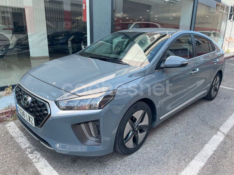 Gris / plata Usado 2022 Hyundai Ioniq Berlina | 20.900 € (Un poco caro) - Imagen 1/4