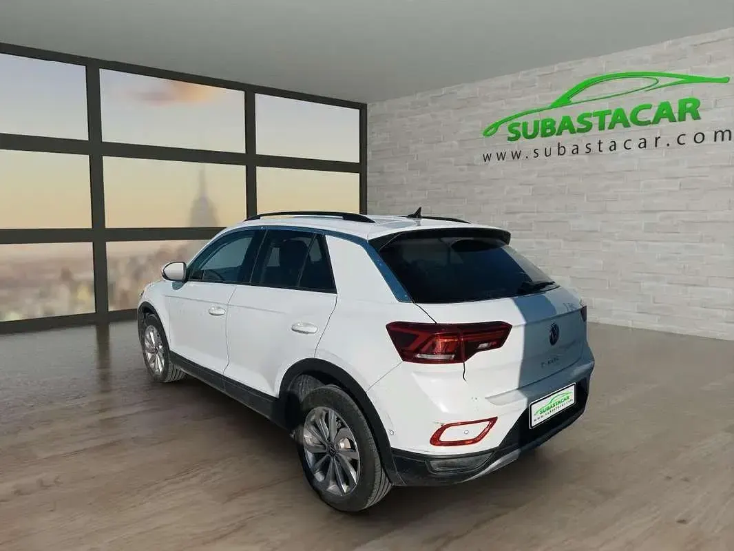 Usado VW T-Roc Life 116 CV (85 kW) 2023 Blanco SUV
