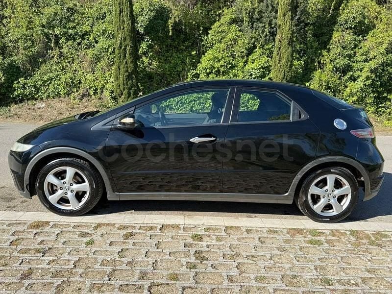 Usado Honda Civic Sport 100 CV (73 kW) 2010 Negro Berlina