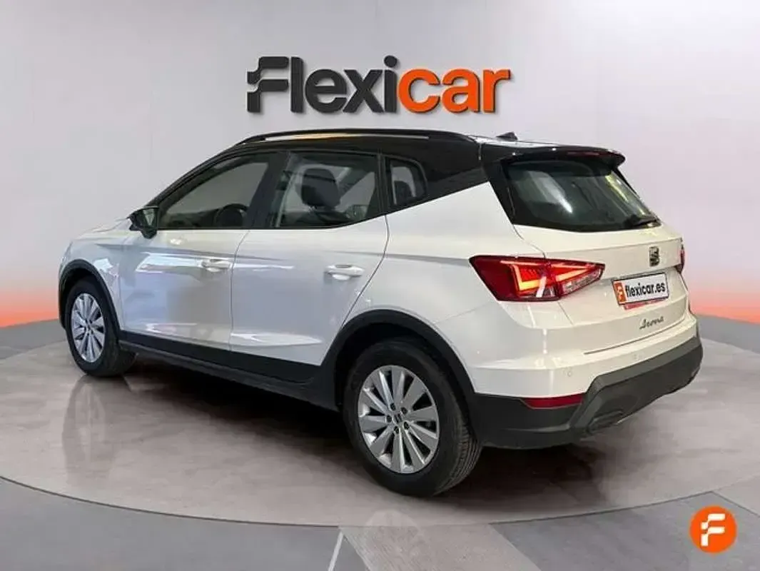 Usado Seat Arona Reference 95 CV (69 kW) 2024 Blanco SUV