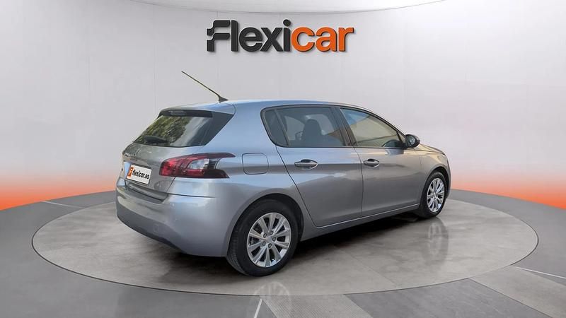 Usado Peugeot 308 Style 131 CV (96 kW) 2020 Gris Utilitario