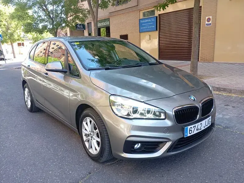 Usado BMW 218 150 CV (110 kW) 2015 Beige Familiar