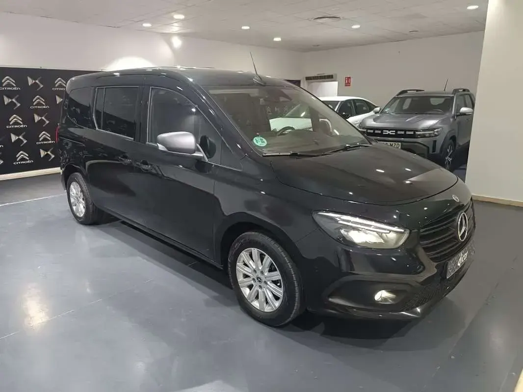 Usado Mercedes Citan 113 131 CV (96 kW) 2025 Negro Monovolumen