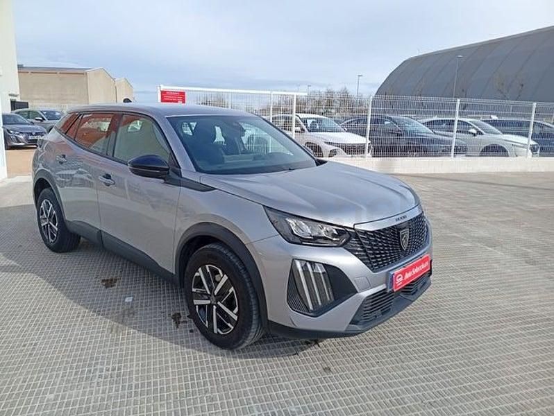 Usado Peugeot 2008 Allure 100 CV (73 kW) 2024 Gris / plata SUV