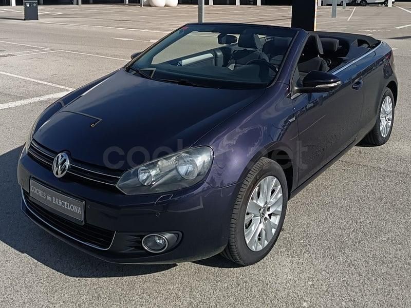 Usado VW Golf Cabriolet 160 CV (117 kW) 2014 Violeta / lila Descapotable