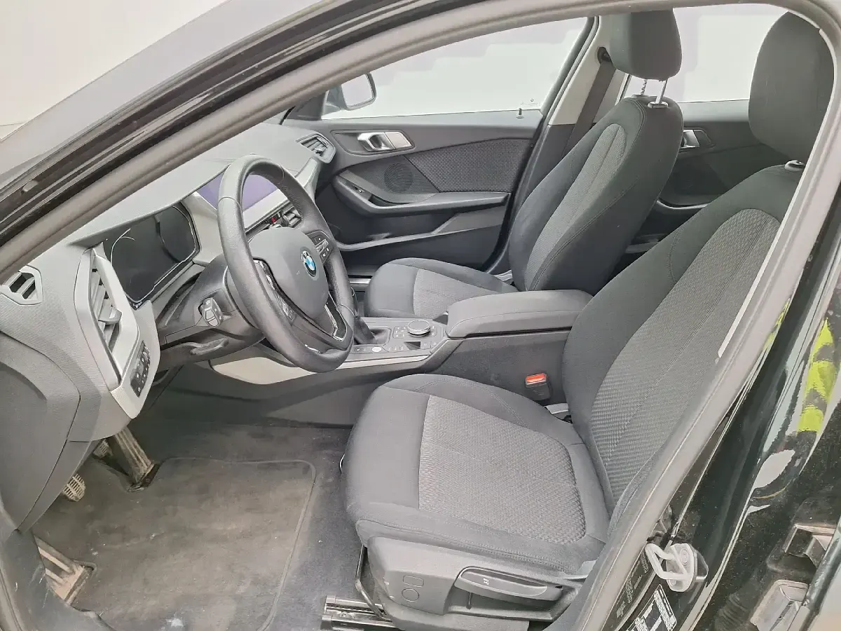 Usado BMW 116 116 CV (85 kW) 2022 Negro Utilitario