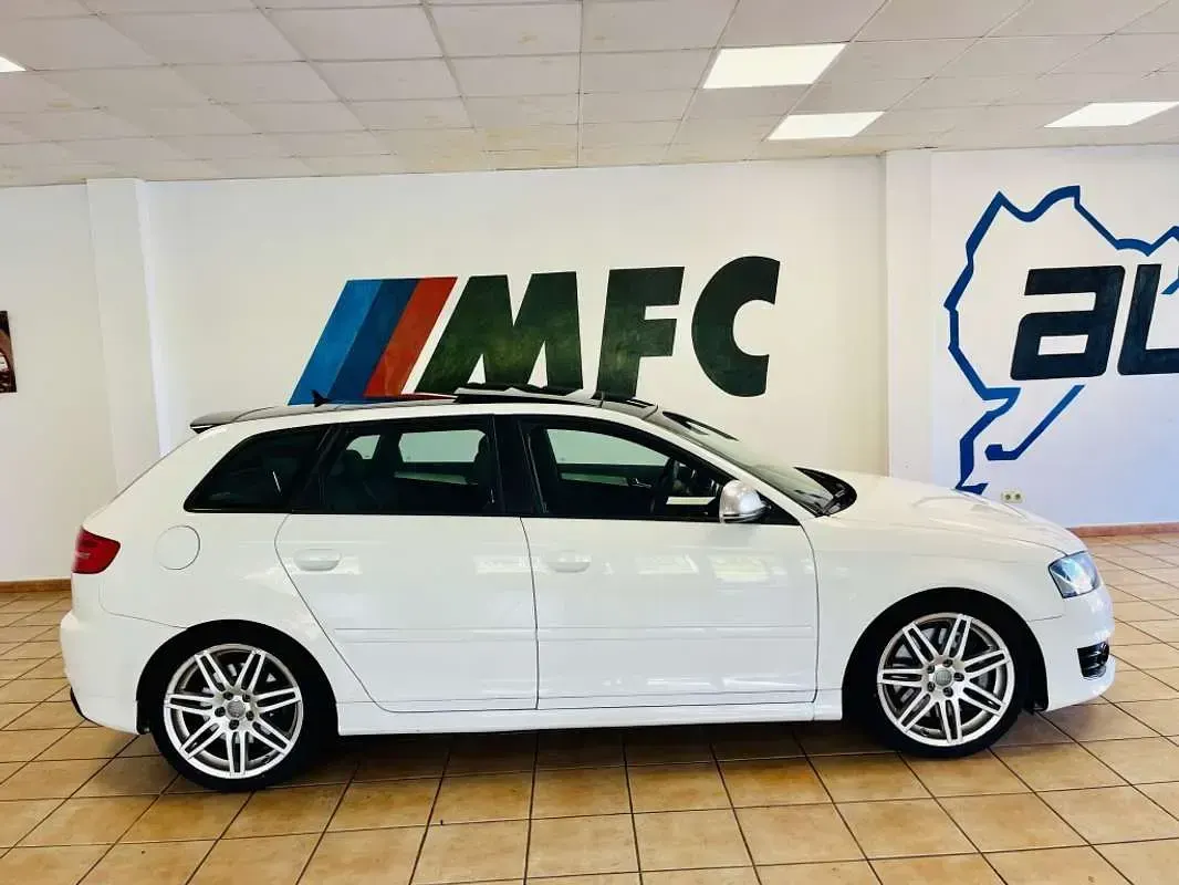 Usado Audi S3 Sportback Ambiente 265 CV (194 kW) 2008 Blanco Utilitario