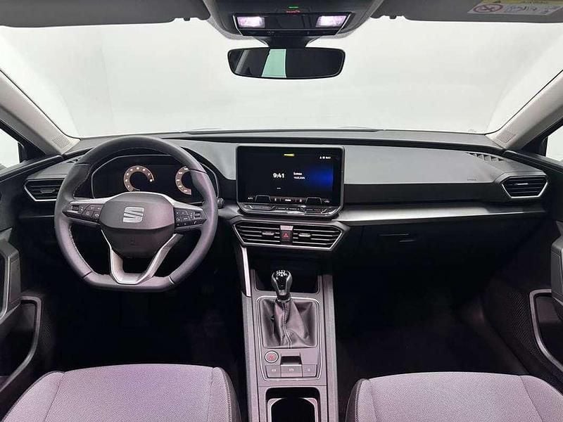 Usado Seat Leon Style 116 CV (85 kW) 2025 Gris Utilitario