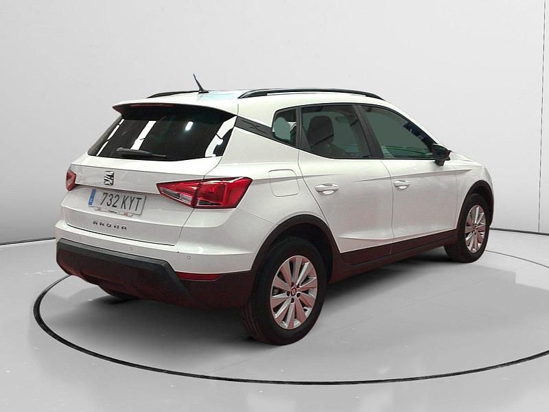 Usado Seat Arona Style 117 CV (86 kW) 2019 Blanco SUV