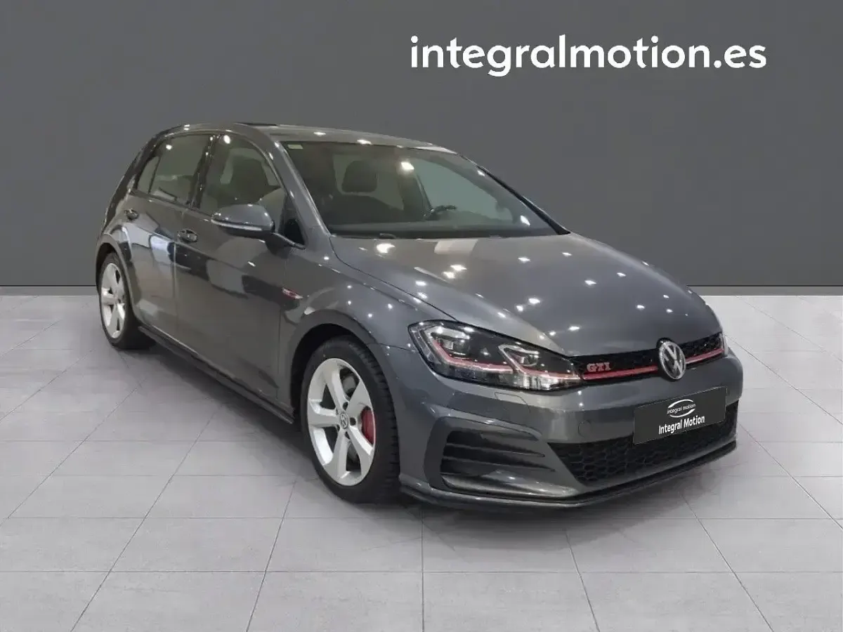Usado VW Golf VII GTI 244 CV (179 kW) 2019 Gris