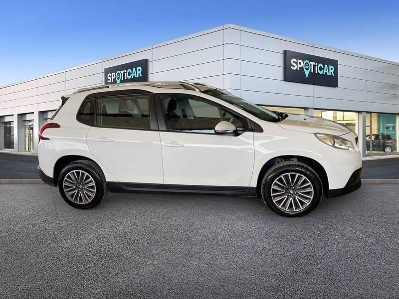 Usado Peugeot 2008 Active 82 CV (60 kW) 2016 Blanco SUV