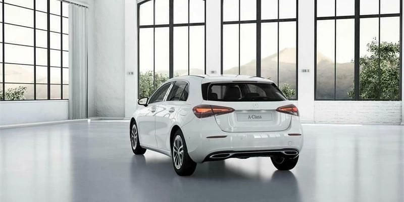 Nieuw Mercedes A200 150 PK (110 kW) 2026 Grijs