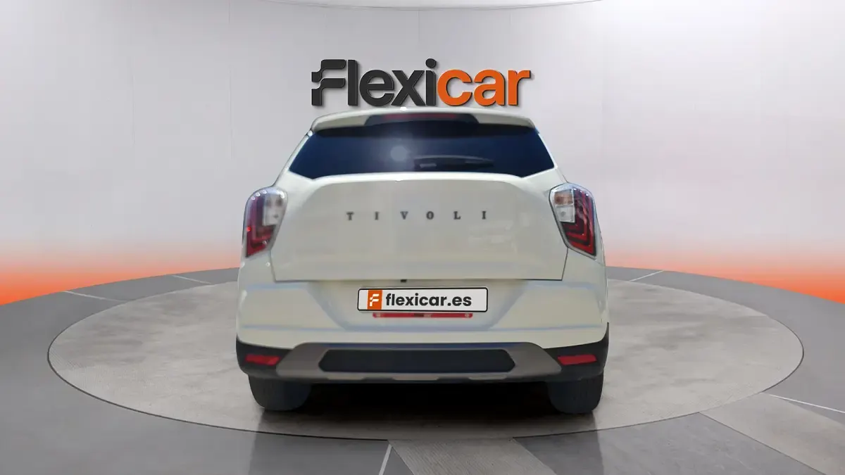 Usado SsangYong Tivoli 163 CV (119 kW) 2024 Blanco SUV
