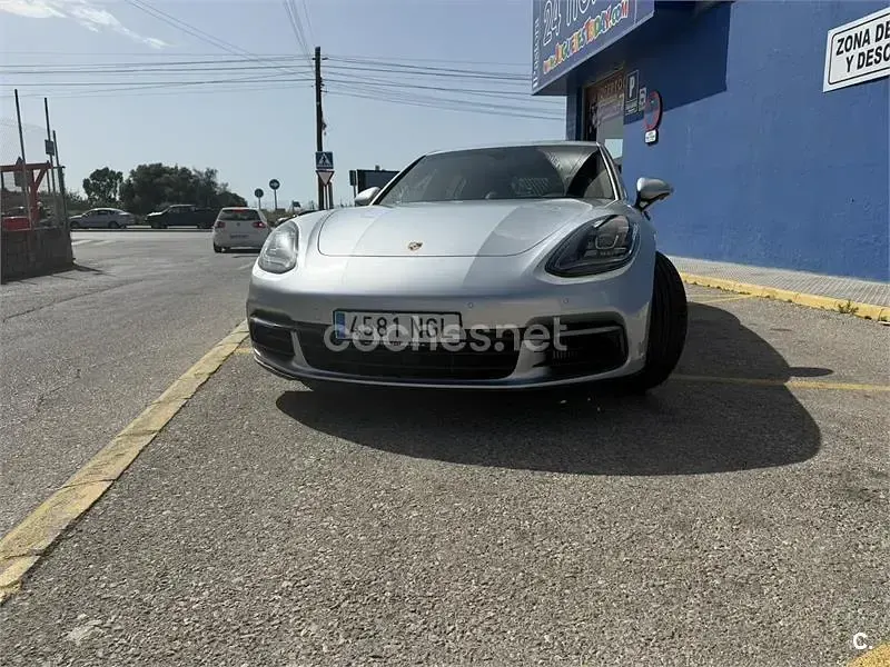 Usado Porsche Panamera 4 462 CV (339 kW) 2019 Gris / plata Berlina