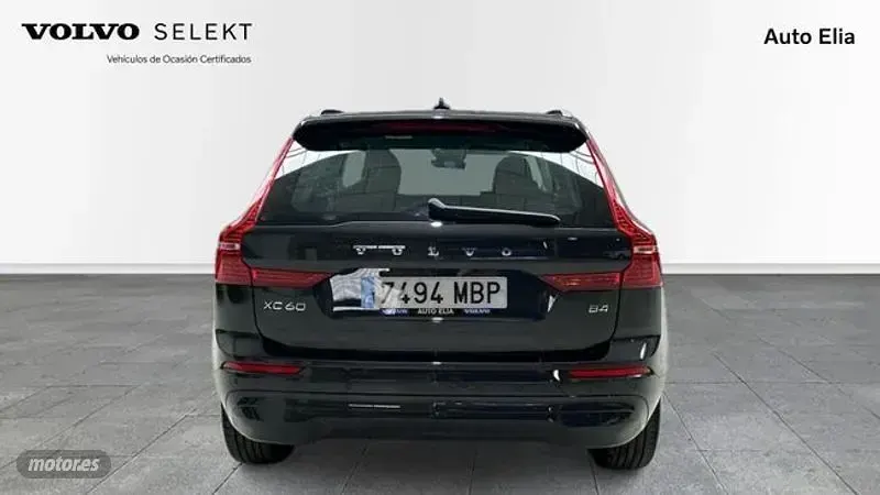 Usado Volvo XC60 197 CV (144 kW) 2022 Gris SUV