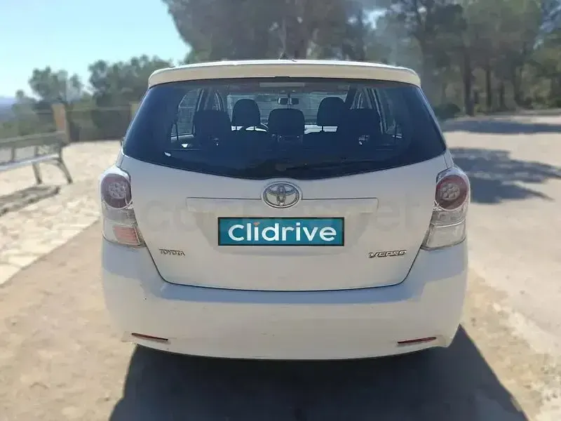 Usado Toyota Verso Active 126 CV (92 kW) 2010 Blanco Monovolumen