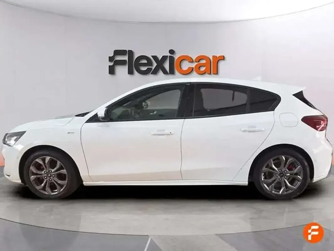 Usado Ford Focus ST-Line 125 CV (91 kW) 2022 Blanco Berlina