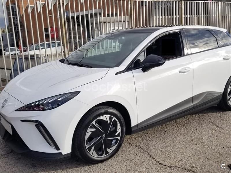 Usado MG MG4 EV Luxury 150 kW (204 CV) 2023 Eléctrico Utilitario