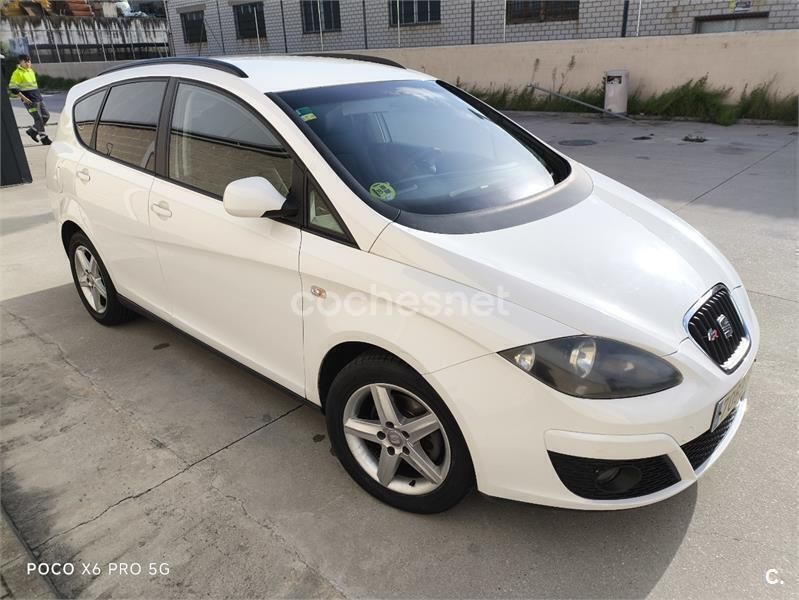 Blanco Usado 2012 Seat Altea XL Style Monovolumen | 3900 € (Buen precio) - Imagen 1/4