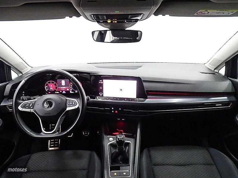 Usado VW Golf VIII 115 CV (84 kW) 2022 Azul Berlina