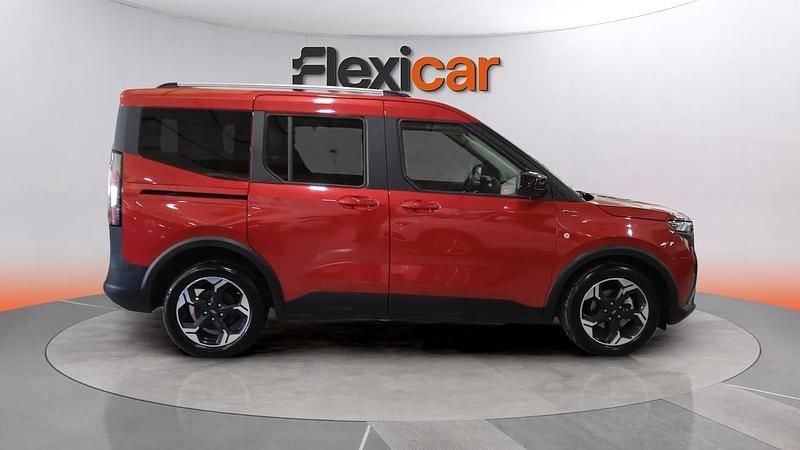 Usado Ford Tourneo Courier Titanium 125 CV (91 kW) 2025 Rojo Monovolumen