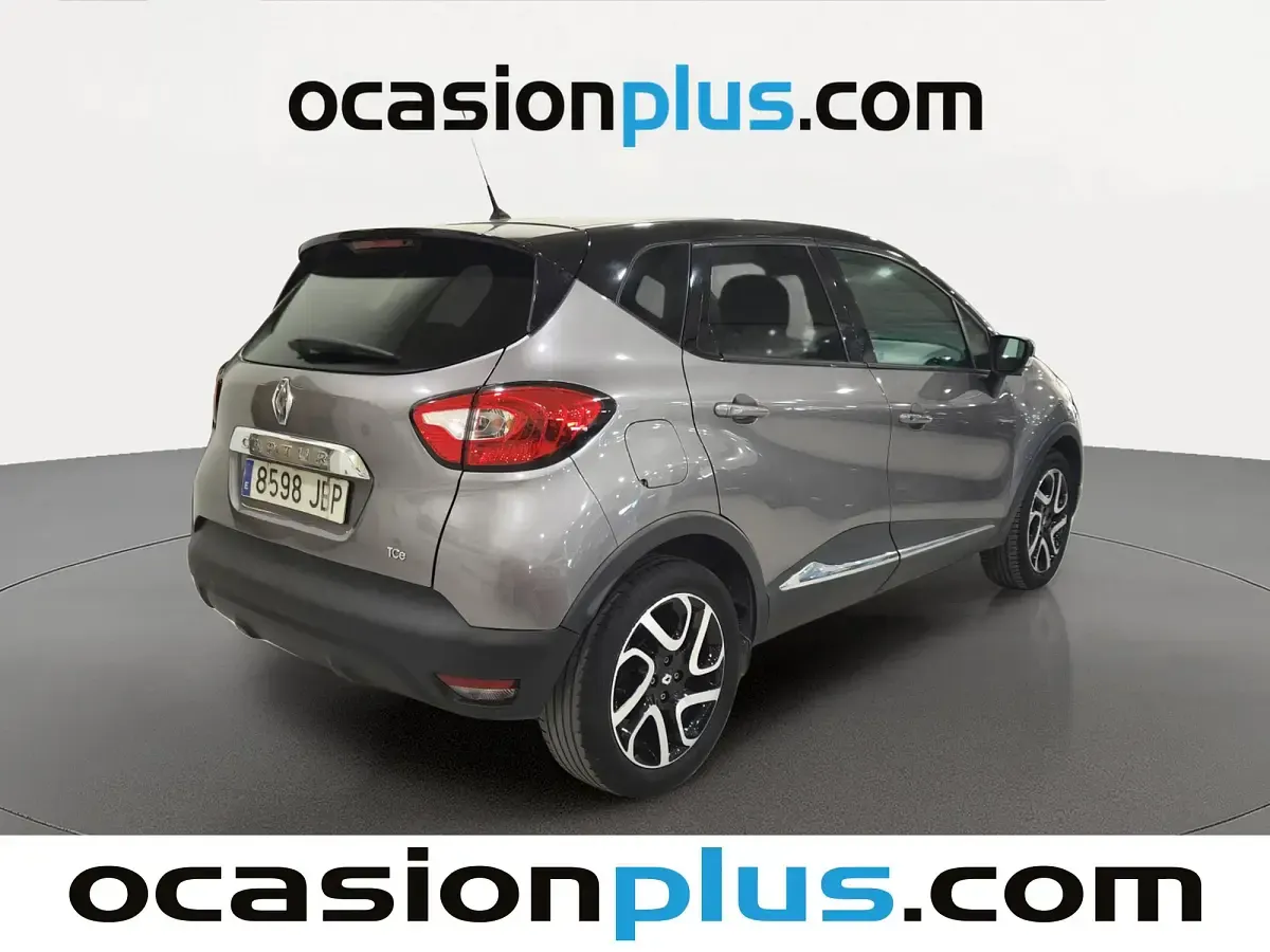Usado Renault Captur Zen 120 CV (88 kW) 2014 Gris plata SUV